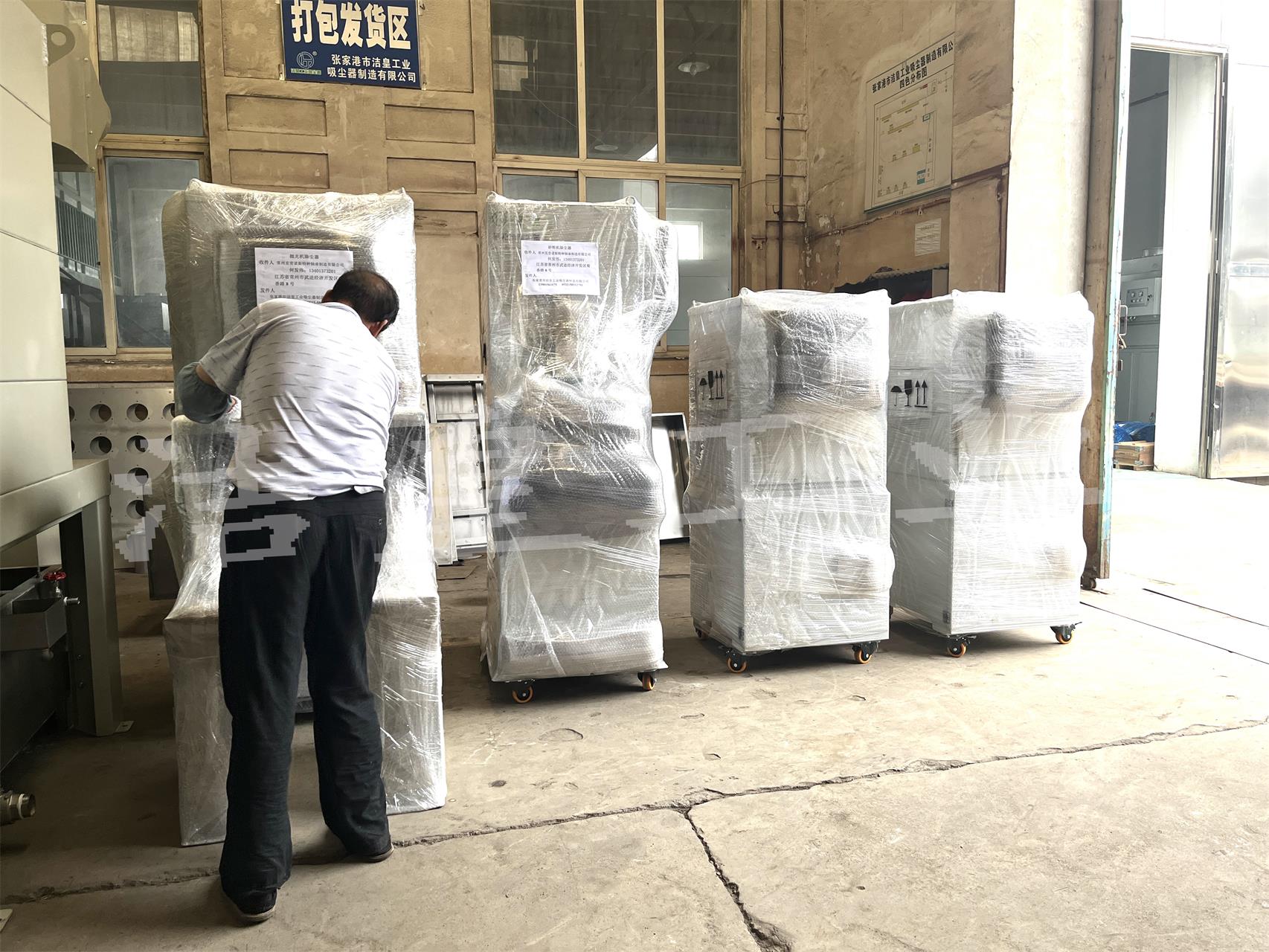 砂轮机除尘器、抛光机除尘器、脉冲滤筒除尘器打包发货