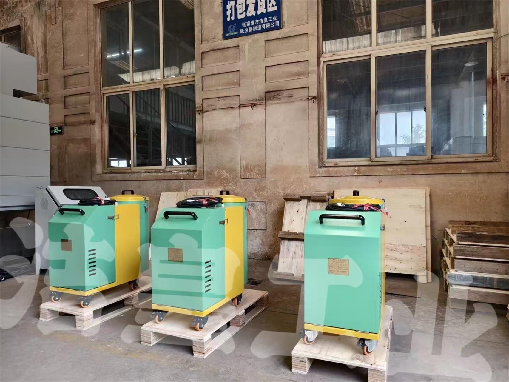 出口至越南的纺织厂专用工业吸尘器打包发货——洁皇工业